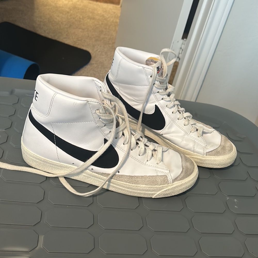 Nike Blazer Mid - men’s size 11